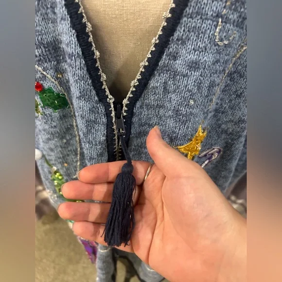 Vintage White Stag Holiday Vest - Picture 5 of 7